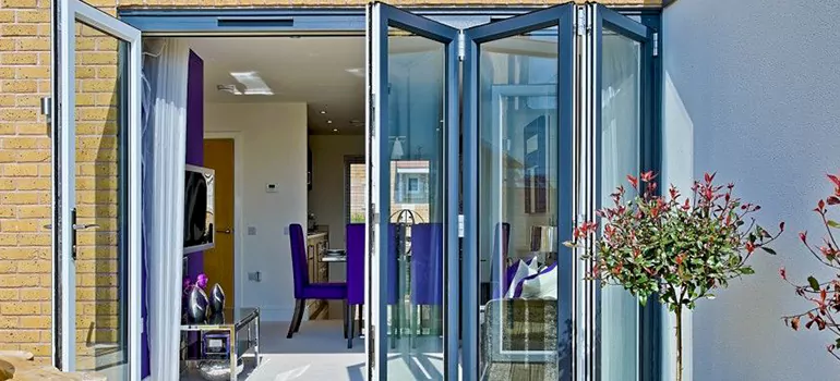 Commercial Door Glass Repair in Citrus Park, FL